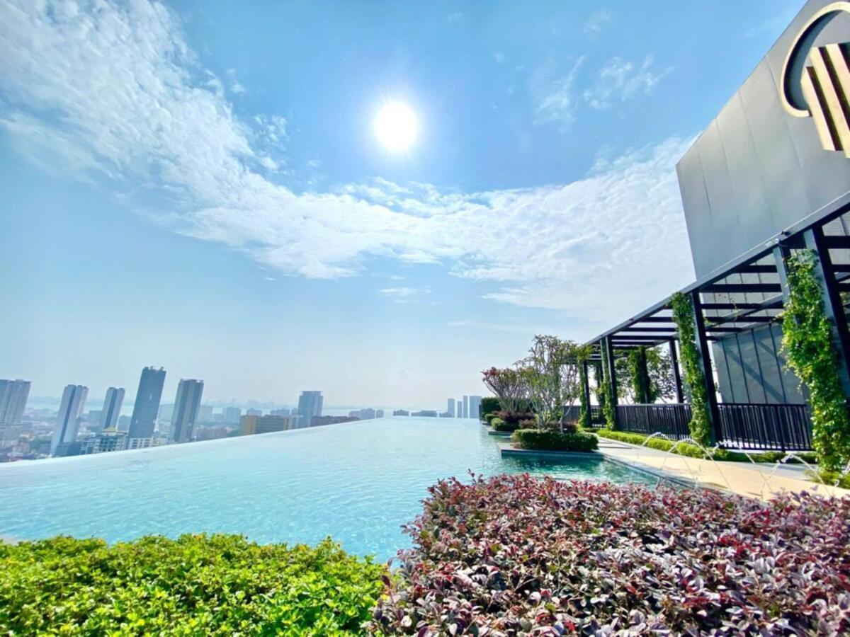 Beacon Executive Suite - Skypool Penang View George Town Exterior photo