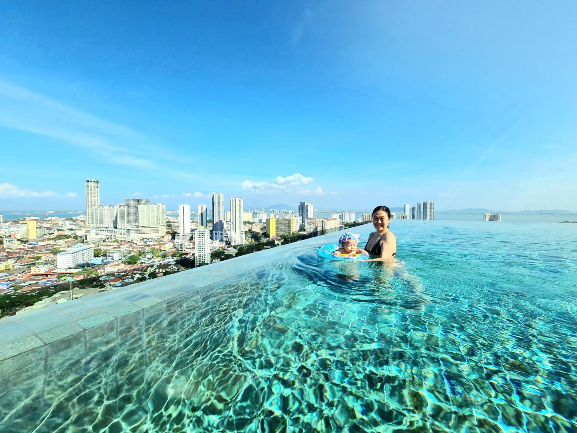 Beacon Executive Suite - Skypool Penang View George Town Exterior photo